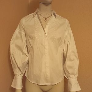 White blouse by white house black market size 2 brand new